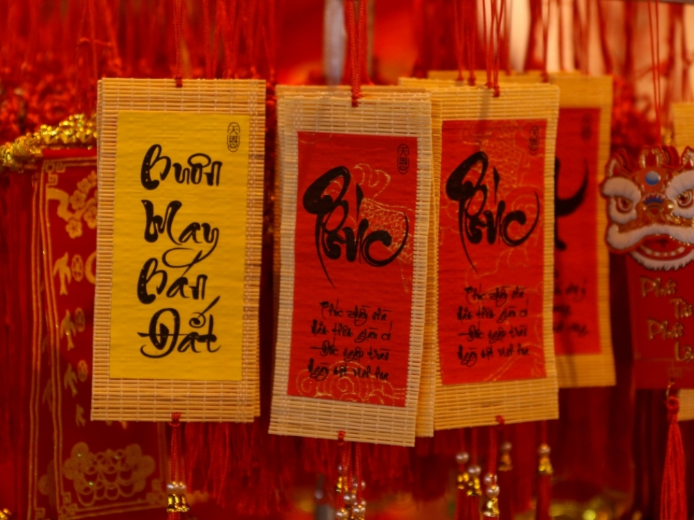 qua-tet-khong-pho-truong
